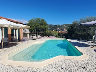 Maison de vacances Imperia Enregistrement extérieur 3