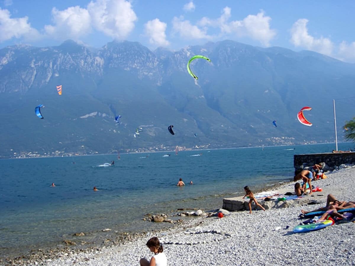 Der Badestrand in Campione