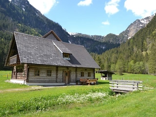 Hütte