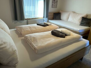 Schlafzimmer 2