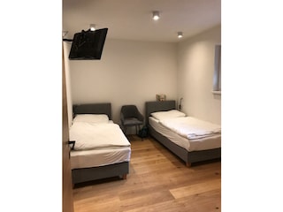 Schlafzimmer 2
