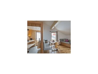 Holzhackerin-Apartment-Echt fesch1