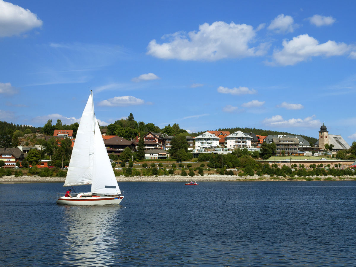 Schwimmen und Segeln am Schluchsee