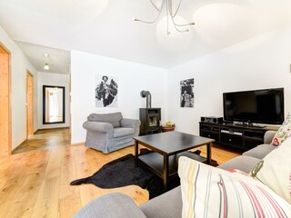 Naegele_Brand_BY_MATTHIAS_RHOMBERG_005