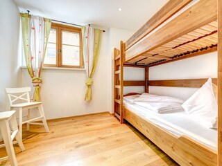 Naegele_Brand_BY_MATTHIAS_RHOMBERG_004