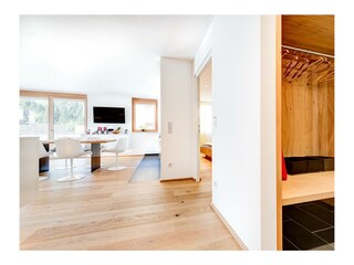 Wohnraum und Gardarobe_002