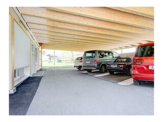 Großes Carport