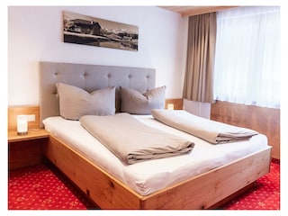 App. Gartenblick: 1. Schlafzimmer