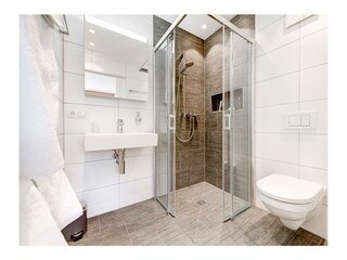 Ensuite BAD zu Schlafzimmer 1