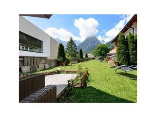 Lenzikopf_Garten Liegewiese