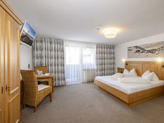 Wiesenheim_Uderns_Zimmer_17_LO_001