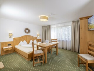 Wiesenheim_Uderns_Zimmer_18_LO_001