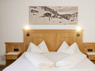 Wiesenheim_Uderns_Zimmer_17_HR_002