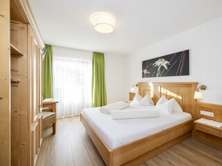 Wiesenheim_Uderns_Zimmer_15_LO_001