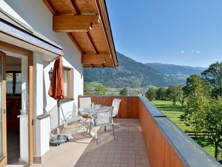 Balkon 28 qm mit Bergsicht