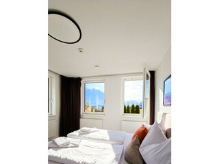 breez terrace5_edited