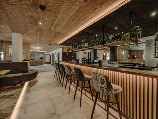 bar-4