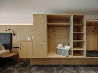 CMRW-5