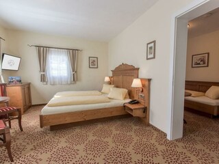 Suite - Enns