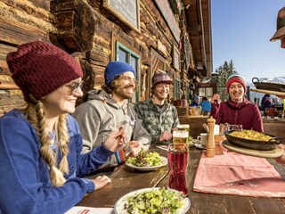 18_flachau_winter_kulinarik_skihuette_2 (1)
