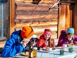 08.02.23_bildbegleitung-zooom-imageproduction 2 ©