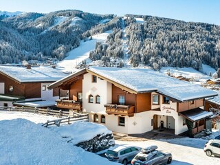 Außenaufnahme-Winter-Ferienhaus-Eva