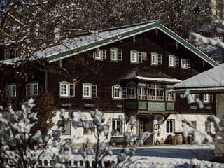 ennshof-winter-außenansicht
