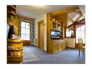 Gästehaus Alpina Wohnraum App. Bernkogel