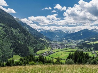 Blick nach Bad Hofgastein Almwiese Bergpanorama (c