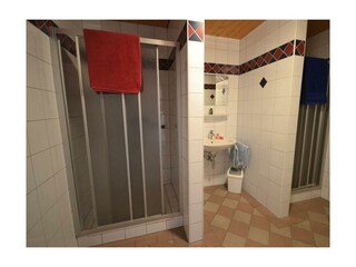 pension_lothringerhof_dorfgastein_dusche_sauna