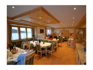 pension_lothringerhof_dorfgastein_fruehstuecksraum