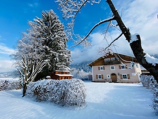 Landhaus-Angerhof-Bad-Hofgastein-winter-garden-ext