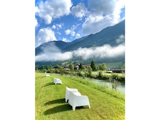 Landhaus-Angerhof-Bad-Hofgastein-River-Garden