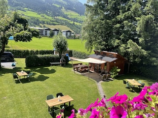 Landhaus-Angerhof-Bad-Hofgastein-Garden-Summer