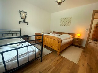 Schlafzimmer3betta