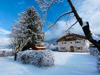 Landhaus-Angerhof-Bad-Hofgastein-winter-garden-ext