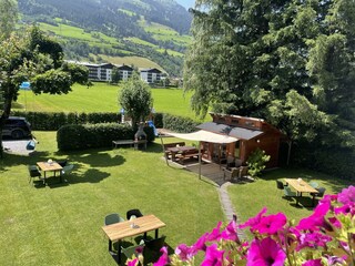 Landhaus-Angerhof-Bad-Hofgastein-Garden-Summer