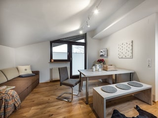 Essbereich mit Balkonausgang