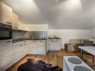 Küche mit Essbereich