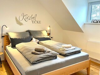 2. Schlafzimmer mit Doppelbett 180x200
