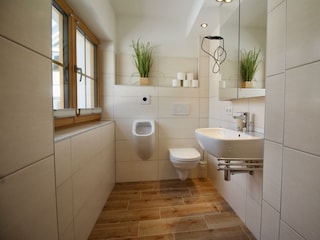Chalet Mama, Badezimmer EG4