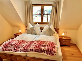 Chalet Mama, Gaubenzimmer, Doppelbett
