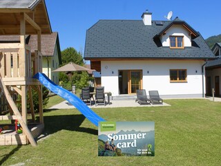 Außenansicht Chalet Mama mit Sommercard