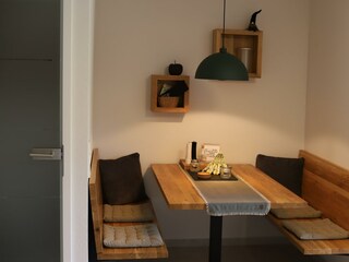 Gemütliche Essecke / auch Homeoffice geeignet