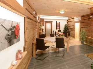 Aufenthaltsraum/ Frühstücksbereich