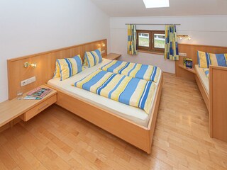 Schlafzimmer 3