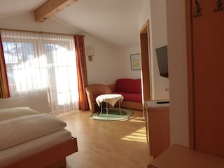 Ausziehcouch für 3 + 4 Bett Zimmer Südseite
