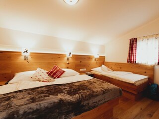Schlafzimmer 2
