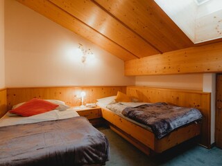 Schlafzimmer 4
