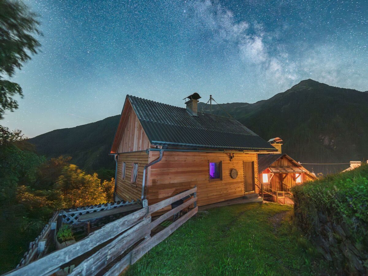 Der Hansstadl bei Nacht (C) Peter Maier